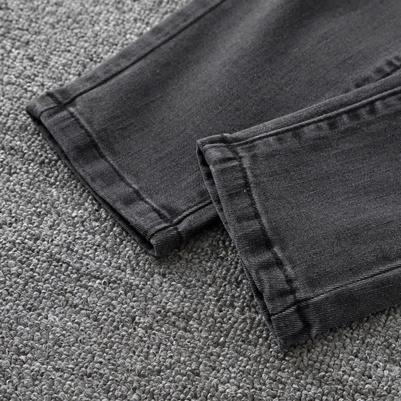 Pull ample à épaules dénudées irrégulières et jupe plissée