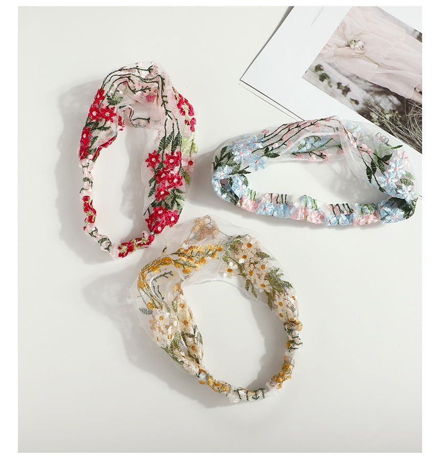 Bandeau nettoyant pour le visage en dentelle fleurie