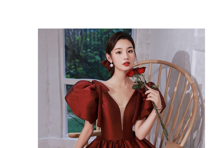 Robe de soirée trapèze unie à empiècement en maille et manches bouffantes