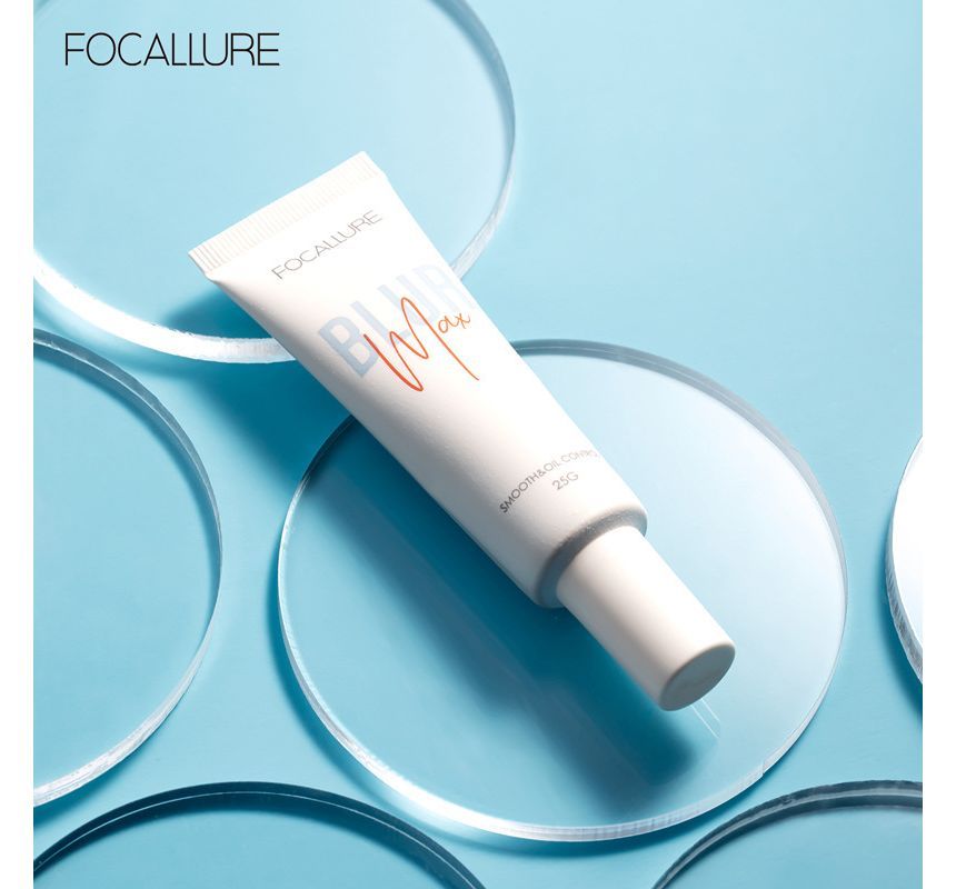 Base floutant les pores BlurMax