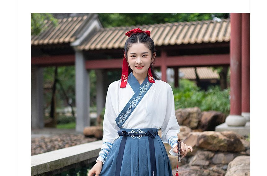 Ensemble de costume Hanfu brodé de poisson