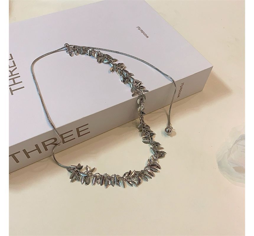Necklace Leaf Fringed Lariat