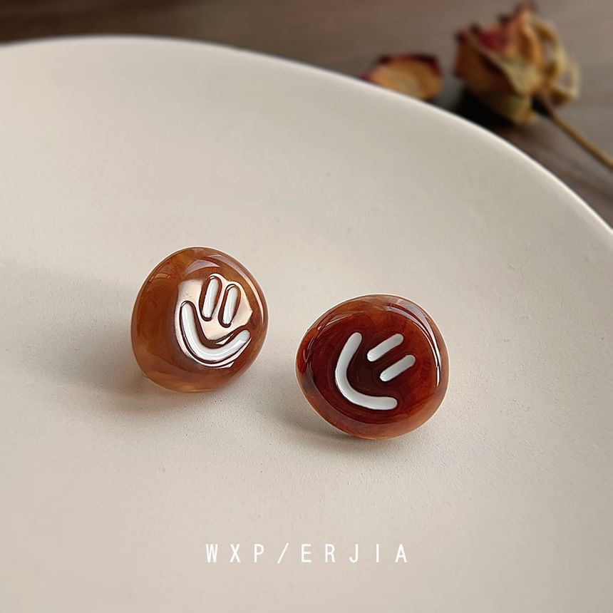 Acetate Smiley Asymmetrical Ear Cuff