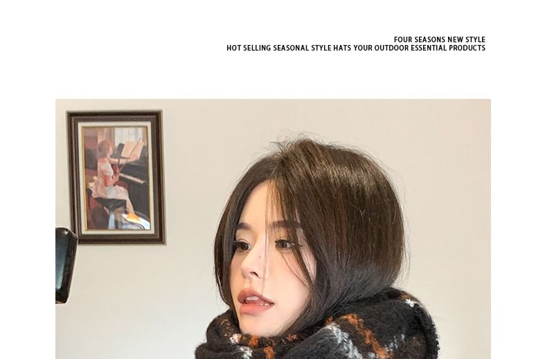 Scarf Tasseled Plaid