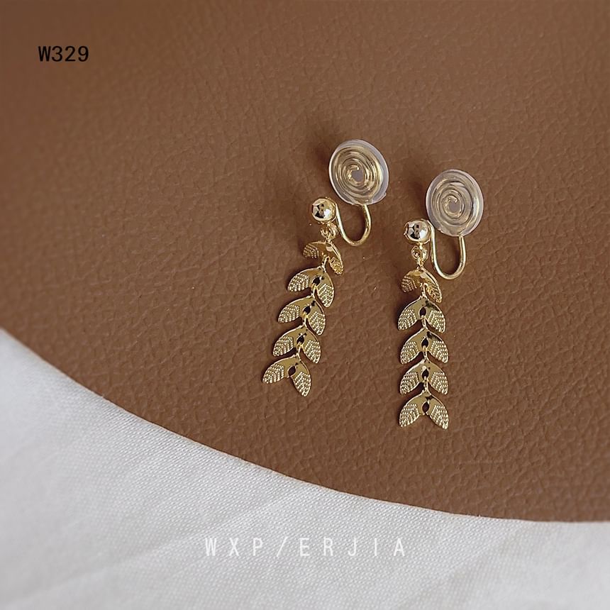 Dangle Leaf Alloy Earring
