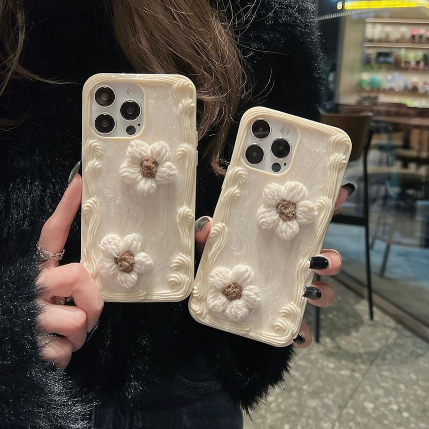 Floral Phone Case Yarn