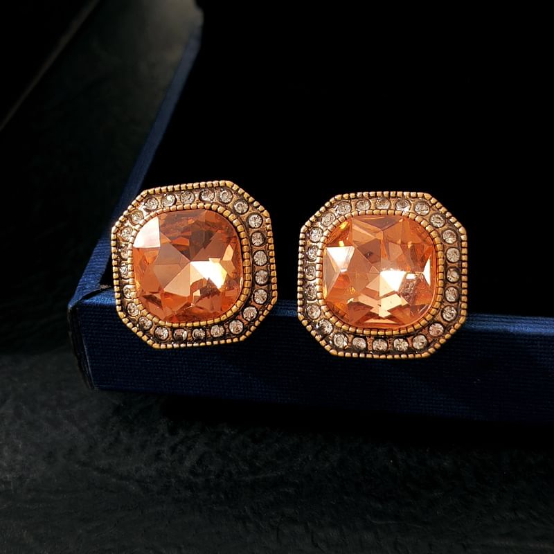 Boucles d'oreilles à clous géométriques en strass