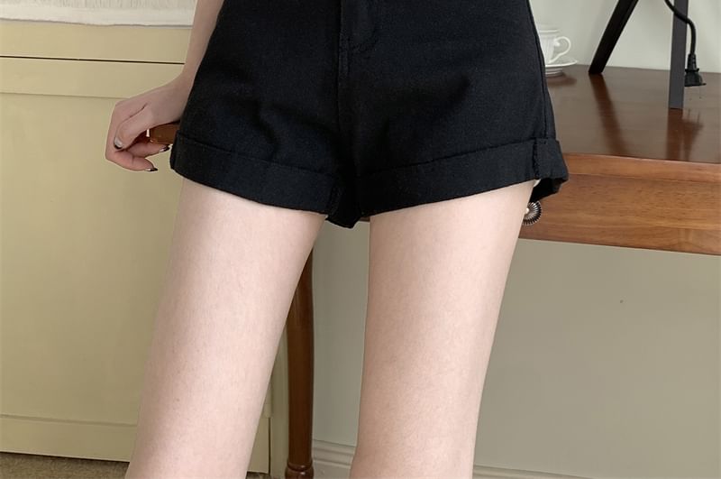 Short en jean taille haute avec ourlet retroussé