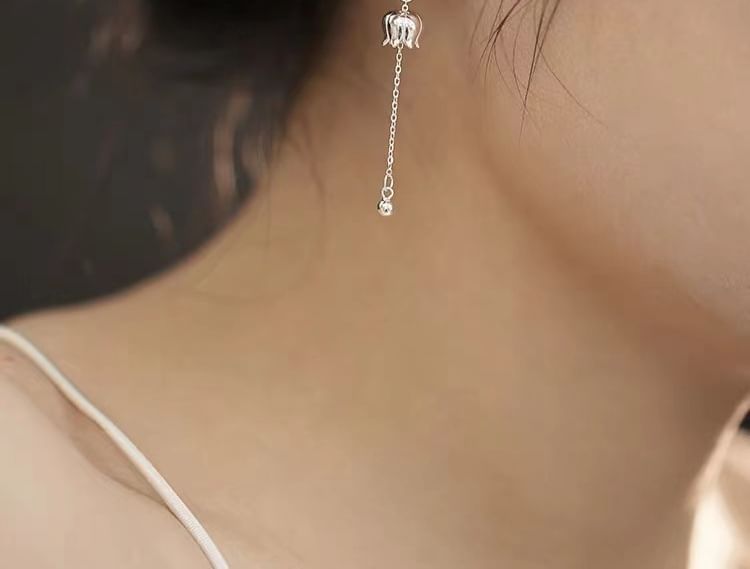 Boucles d'oreilles pendantes à motif floral