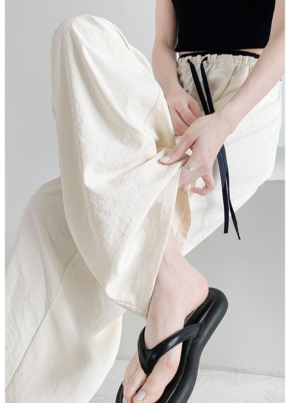 Pantalon de survêtement taille haute à jambe large et à empiècement contrasté avec cordon de serrage