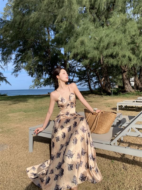 Robe longue à imprimé floral et bretelles spaghetti