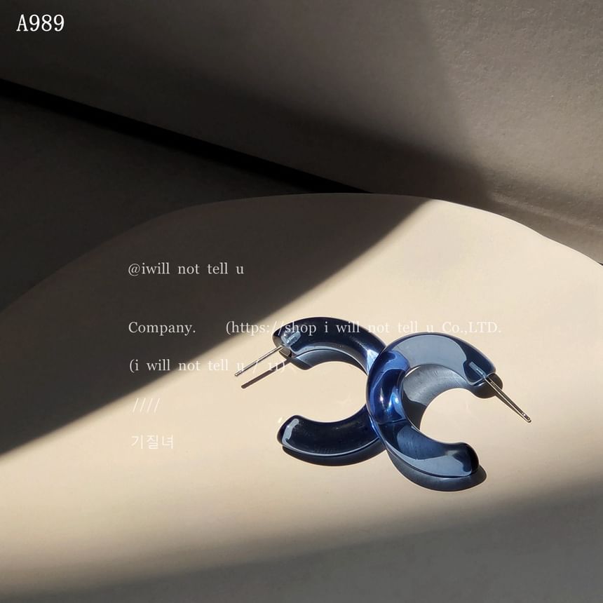 Boucle d'oreille demi-créole en acrylique