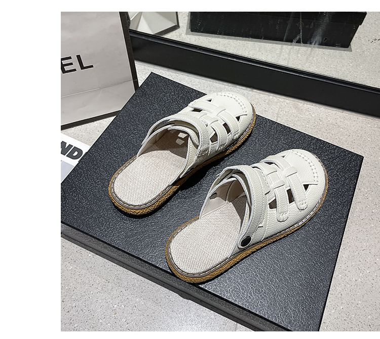 Sandales perforées en similicuir