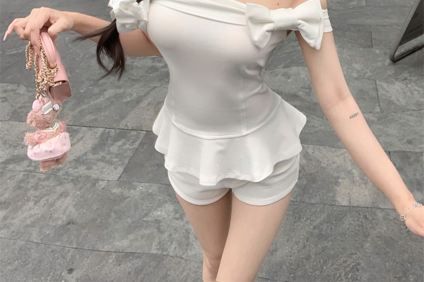 Plain Accent Hem Bow Crop Ruffle T-Shirt Off-Shoulder