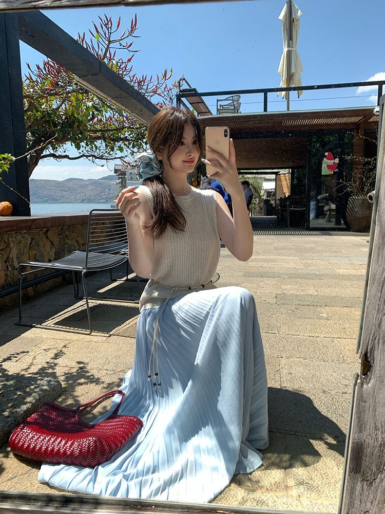 Knit Sleeveless Crew Top Plain Ribbed Neck