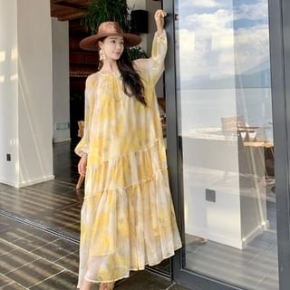 Robe mi-longue trapèze à volants et manches longues et col ras du cou avec imprimé tie-dye