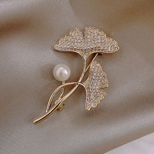 Brooch Steel Pearl