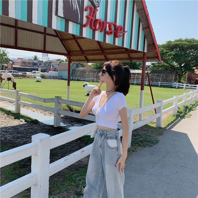 V-Neck Top Short-Sleeve Crop