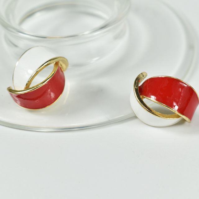 Curve Alloy Glaze Earring
