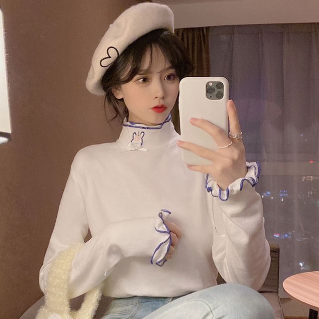 T-shirt à manches longues avec bordure en laitue brodée de lapin