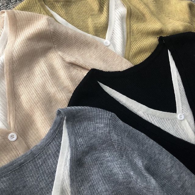 Two Button-Up Tone V-Neck Two-Piece Top Long-Sleeve Knit Mock