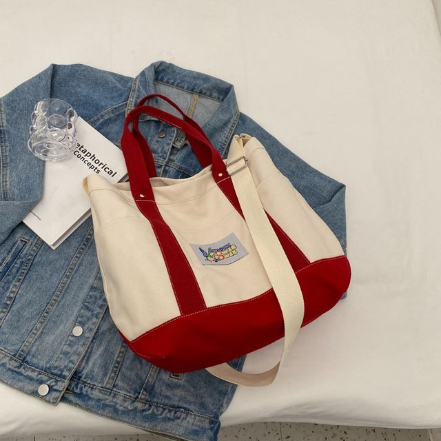 Sac à bandoulière à poignée supérieure avec imprimé cœur