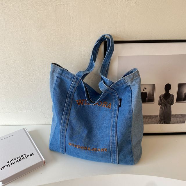 Sac fourre-tout en denim délavé avec lettres brodées