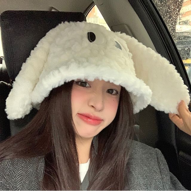 Chapeau Bob en Chenille à Oreilles de Monstre