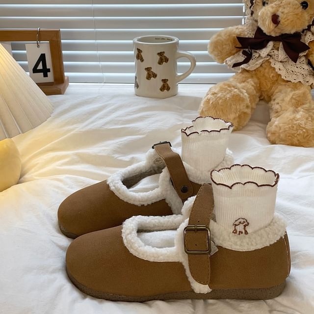 Ballerines à boucle avec bordure en polaire