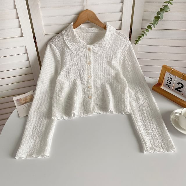 Langärmliges, schlichtes, gerafftes Hemd zum Zuknöpfen