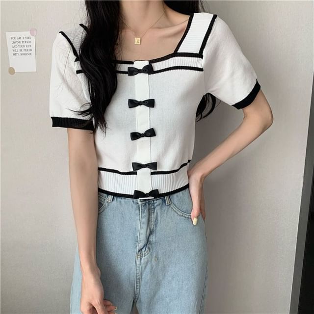 Square Short-Sleeve Top Neck Knit Bow