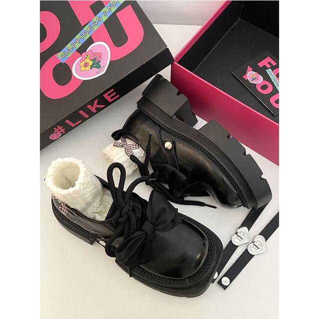 Chaussures à lacets avec nœud et plateforme