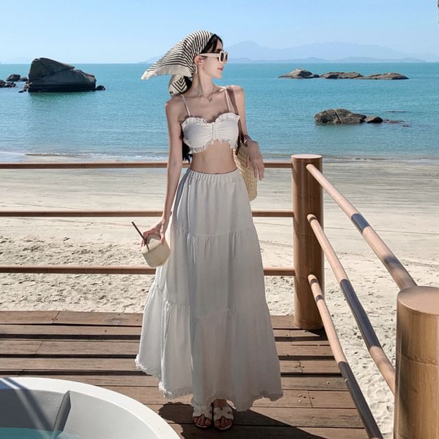 Ensemble : haut soutien-gorge uni à volants + jupe mi-longue trapèze à volants