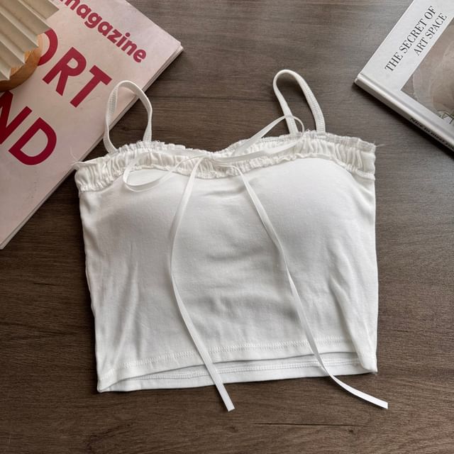 Haut caraco court uni à volants et nœud