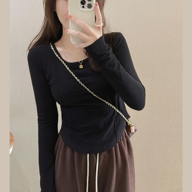 Asymmetrical Long-Sleeve Neck Plain Scoop T-Shirt