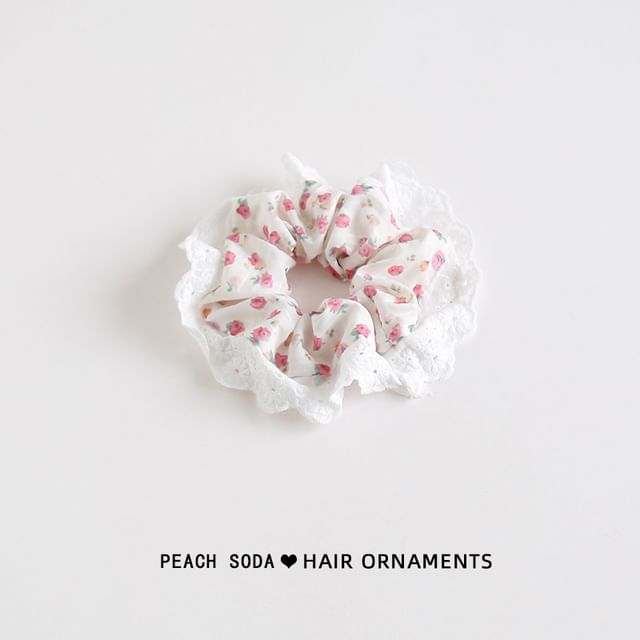 Haargummi mit Blumenmuster