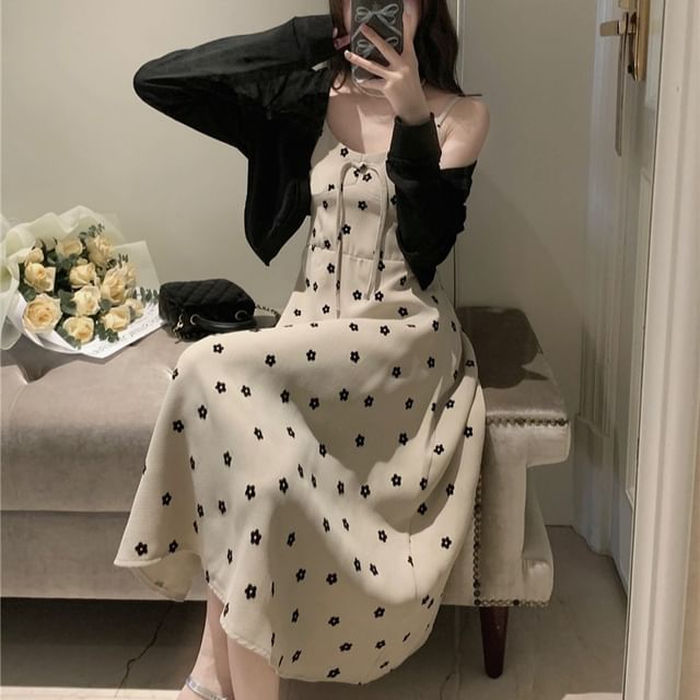 Cardigan uni / Robe d'été mi-longue fleurie à bretelles spaghetti