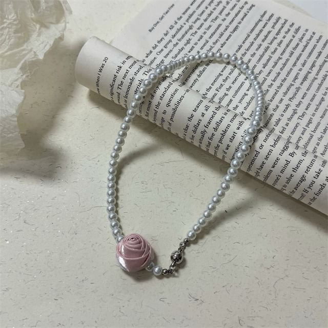 Floral Pearl Faux Necklace