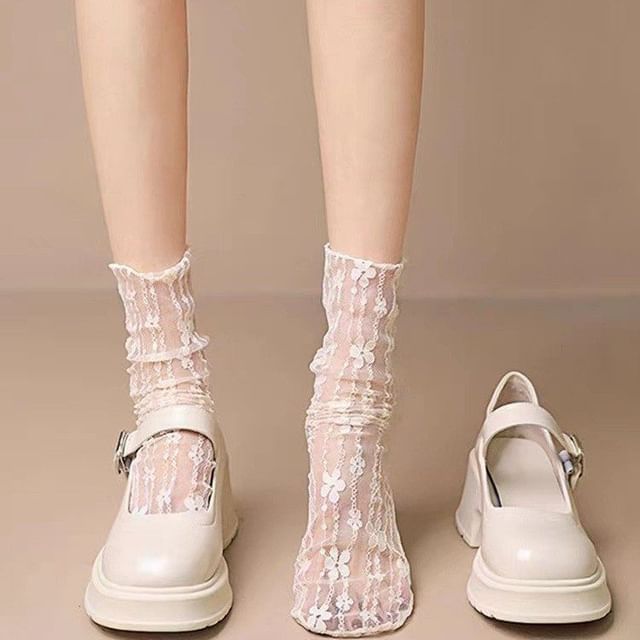 Mary-Jane-Pumps mit Plateau und klobigem Absatz