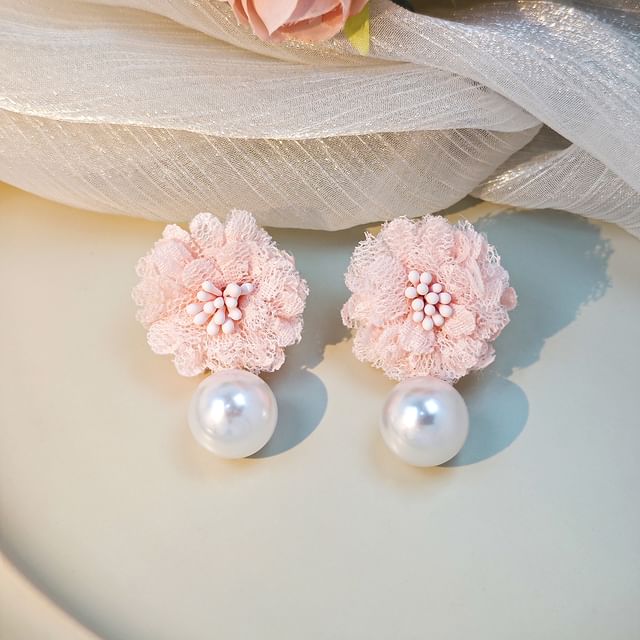 Boucles d'oreilles pendantes élégantes en forme de fleur et de perles