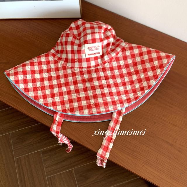 Chin Strap Gingham With Bucket Hat