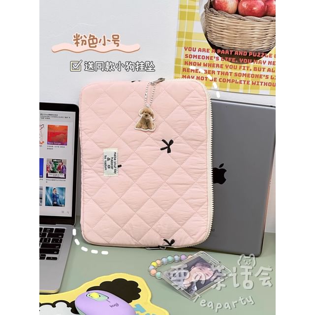 Housse pour ordinateur portable matelassée avec nœud brodé / Bijou de sac / Ensemble