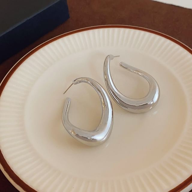 Boucle d'oreille en métal avec crochet