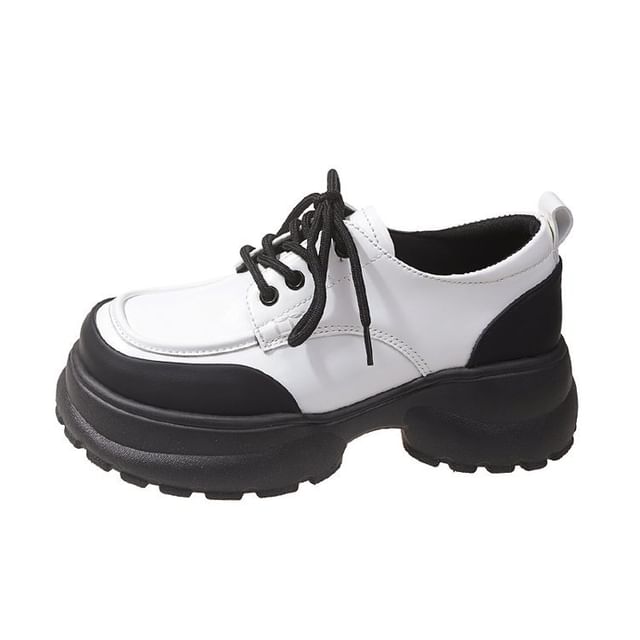 Chaussures à lacets avec empiècement à plateforme