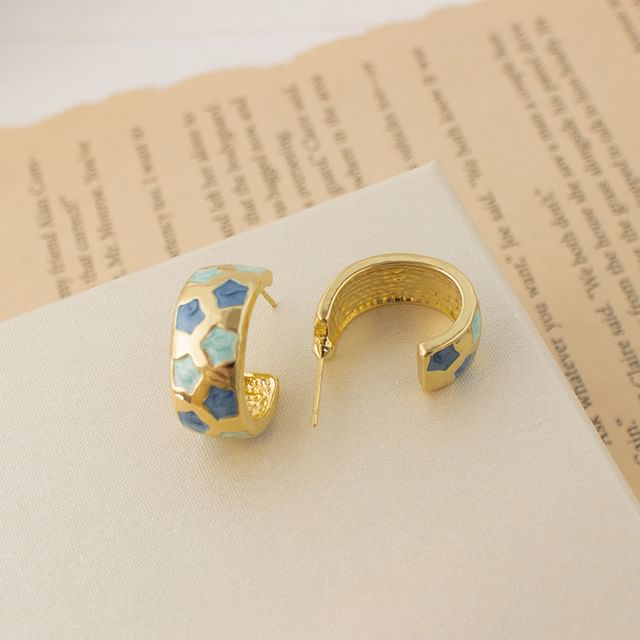 Hoop Earring Half Pattern Star