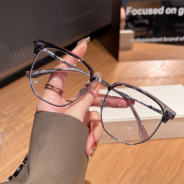 Metal Frame Eyeglasses