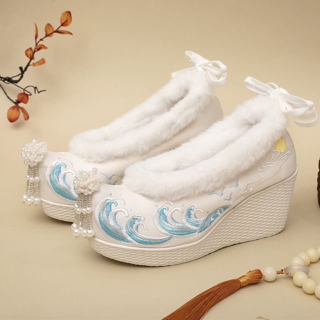 Heel Embroidered Wedge Pumps Fleece-Lined