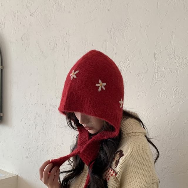 Knit Bonnet Embroidered Floral Hat