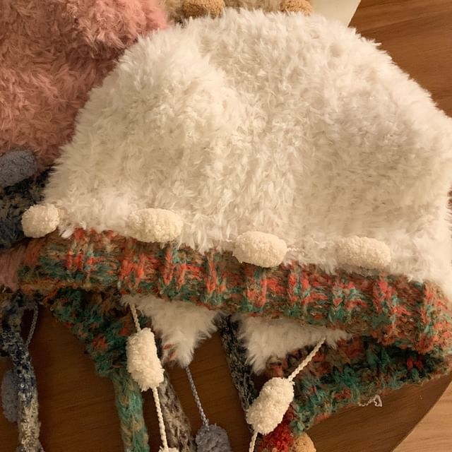 Fluffy Panel Bear Knit Ear Hat