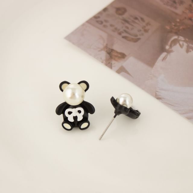 Faux Stud On / Bear Clip Pearl Earring